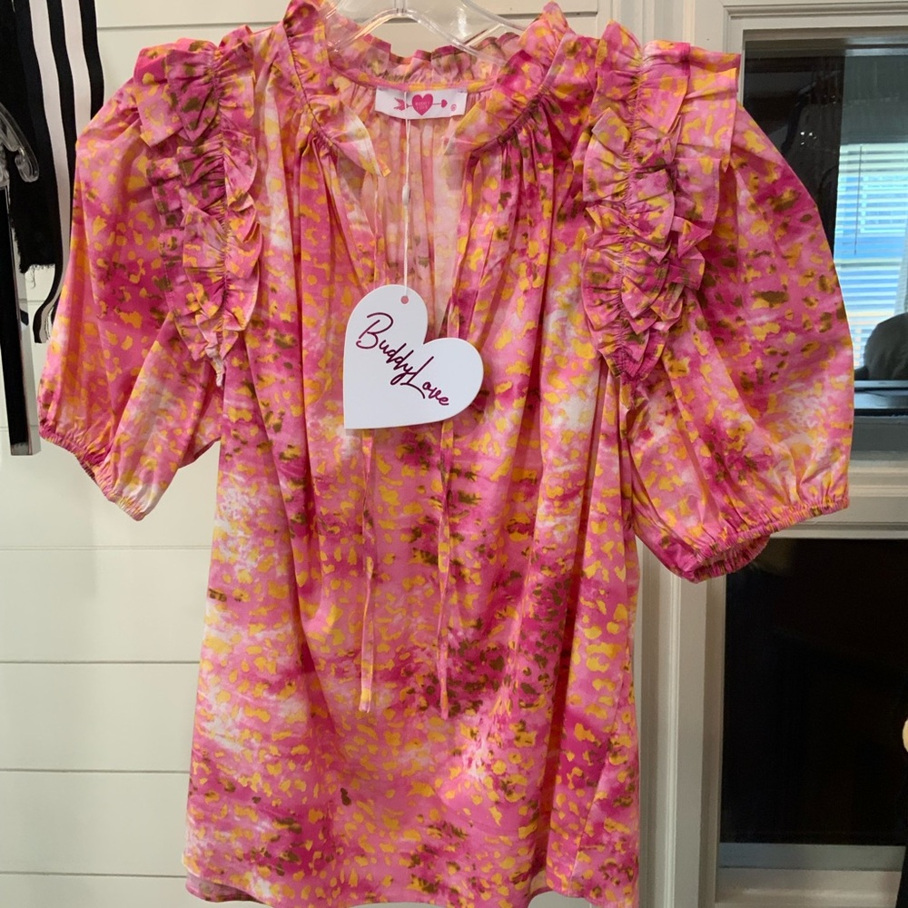 Buddy love Essie top. New with tags